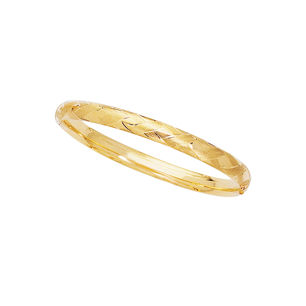 
14k Yellow Gold 6.0mm Shiny Textured Sparkle Bangle Bracelet With Diamond Shape Pattern With Clasp
