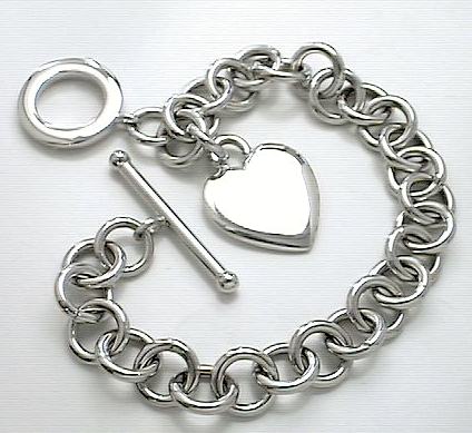 
WG Rolo Bracelet With Engraveable Heart Shaped 
