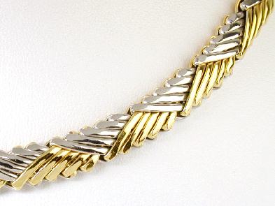 
Stunning Two-tone Sculpted Necklace
