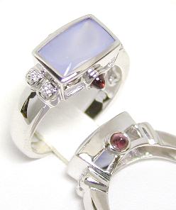 
Chalcedony, Garnet & Diamond Ring
