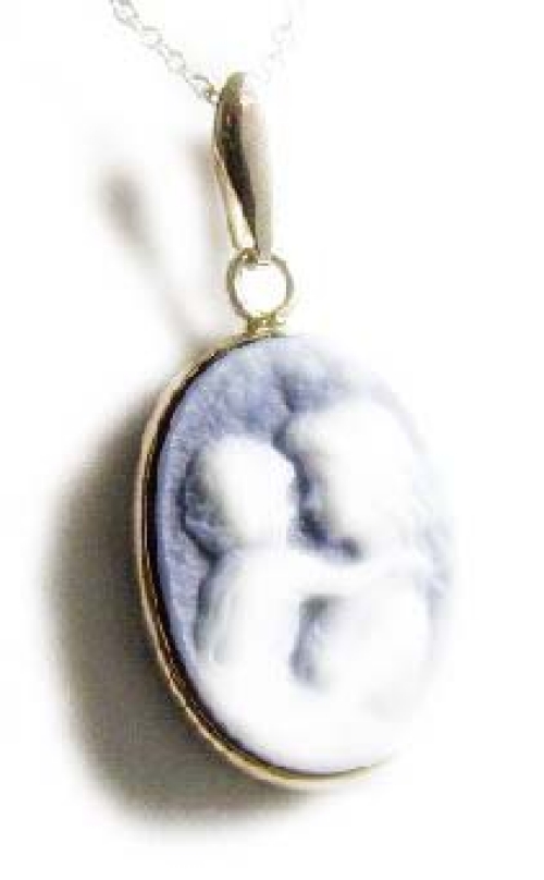 
Blue Agate Mothers Love Cameo Pendant - 1/2 X 1 Inch
