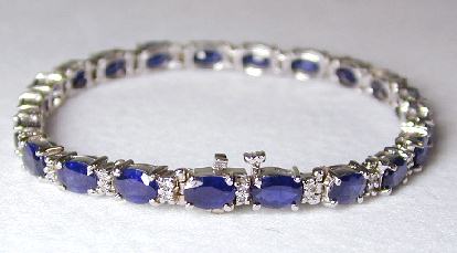 
Stunning Sapphire & Diamond Line Bracelet
