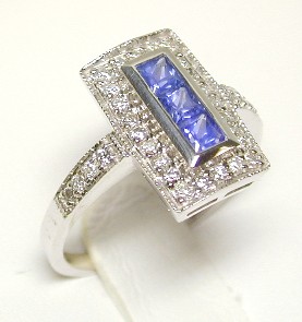 
Ceylon Sapphire & Diamond Antique Ring
