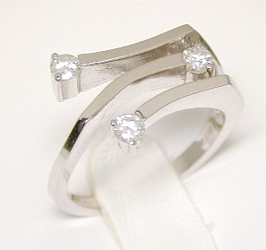 
Elegant Diamond Right hand Ring
