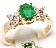 
Elegant Oval Emerald & Diamond Ring
