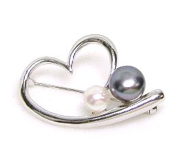 
Genuine Freshwater Pearl Heart Shaped Pin
