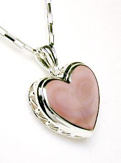 
Pink Shell Intricate Heart Pendant

