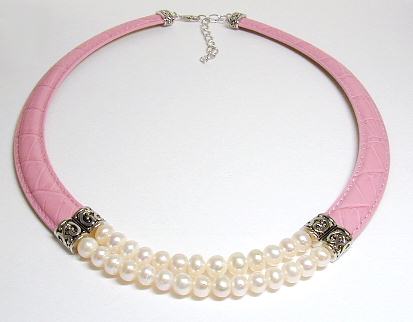 
FW Pearl Pink Leather Collar Necklace
