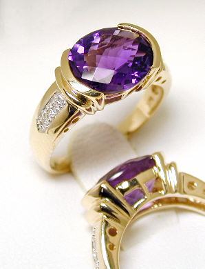 
Semi-Bezel Bold Amethyst & Diamond Ring

