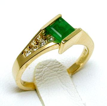 
Emerald & Diamond Bridge Ring
