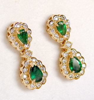 
Emerald & Diamond Drop Earrings

