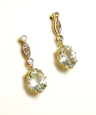 
Aquamarine and Diamond Drop Earrings
