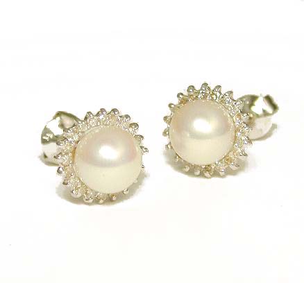 
Gorgeous Freshwater Cultured Pearl and Diamond Earrings
