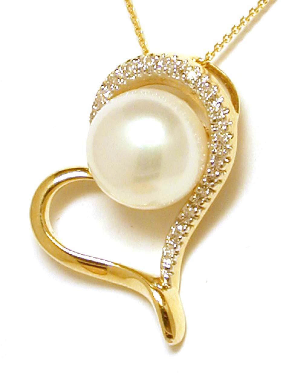 
Modern Freshwater Cultured Pearl and Diamond Heart Pendant
