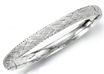 
14k White Gold 6.0mm Shiny Textured Sparkle Bangle Bracelet With Diamond Shape Pattern With Clasp
