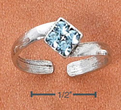 
Sterling Silver Diamond Shape With Lt Blue Crystals Toe Ring
